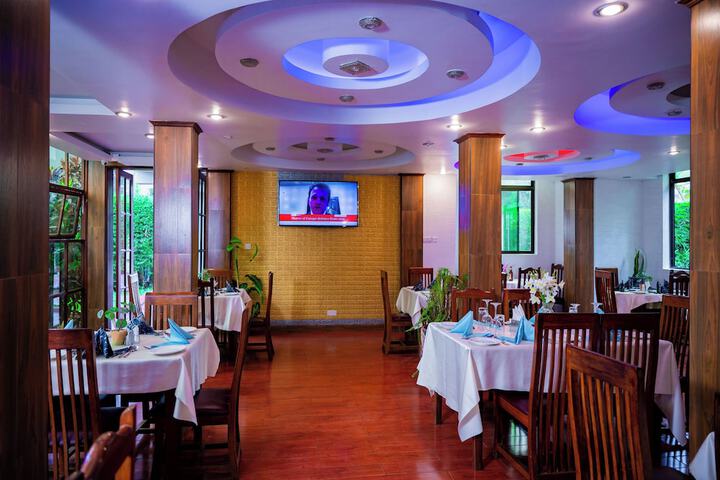 Dining 126 of 167