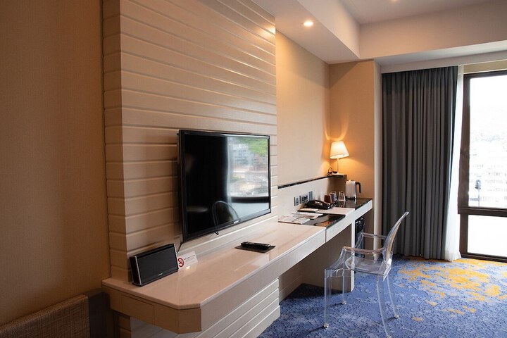 Room 30 of 111