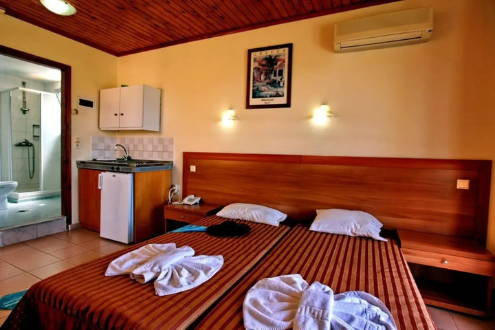Room 3 of 9