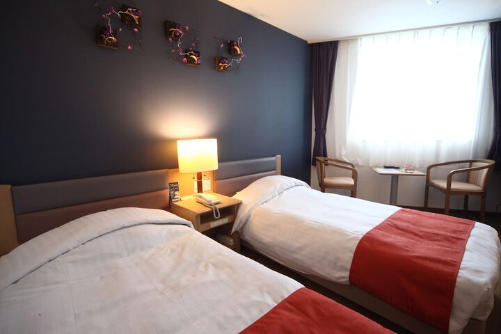 Room 7 of 91