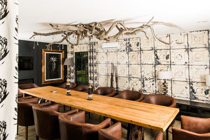 Dining 101 of 158