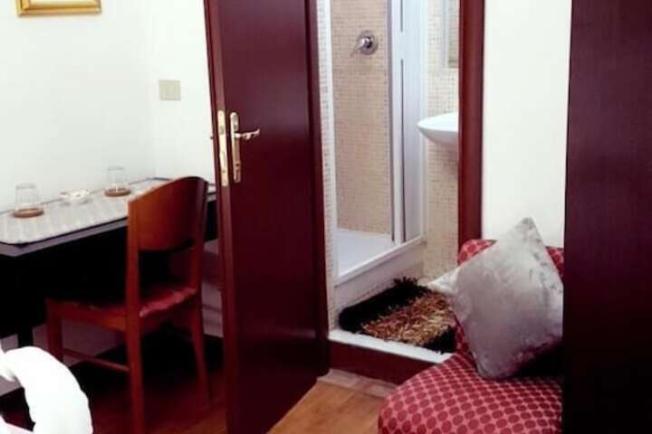 Room 17 of 47
