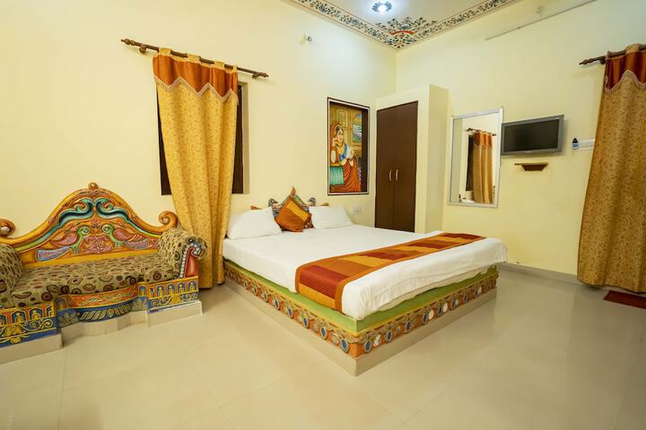 Room 4 of 47