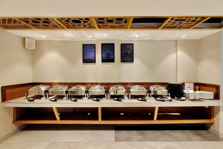 Dining 86 of 93