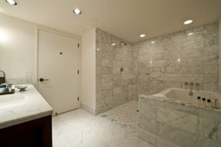 Room 14 of 232