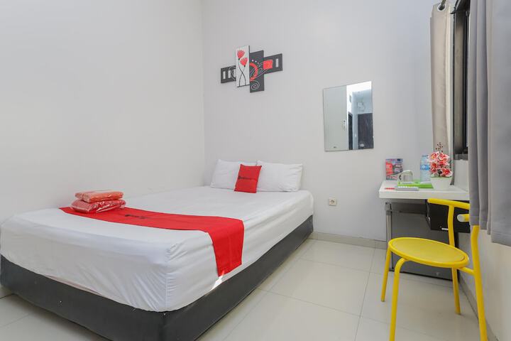 Room 12 of 28