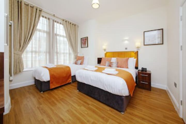 Room 73 of 171