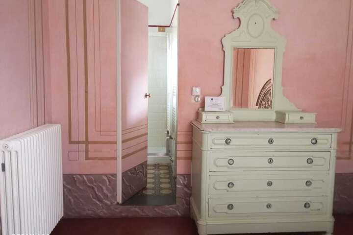 Room 25 of 57