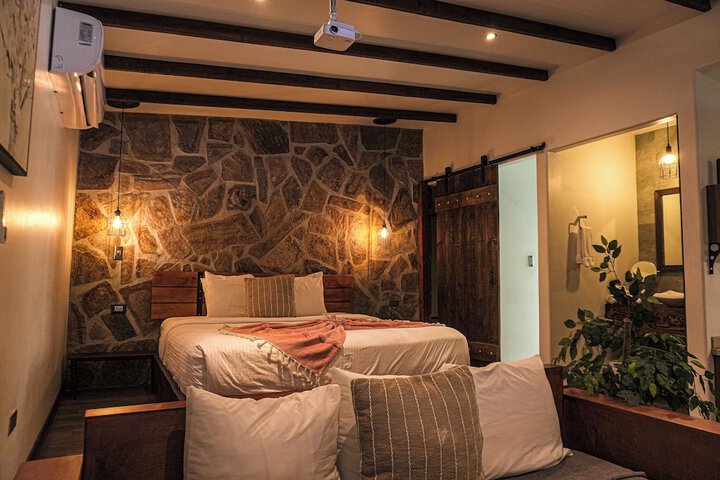 Room 32 of 113
