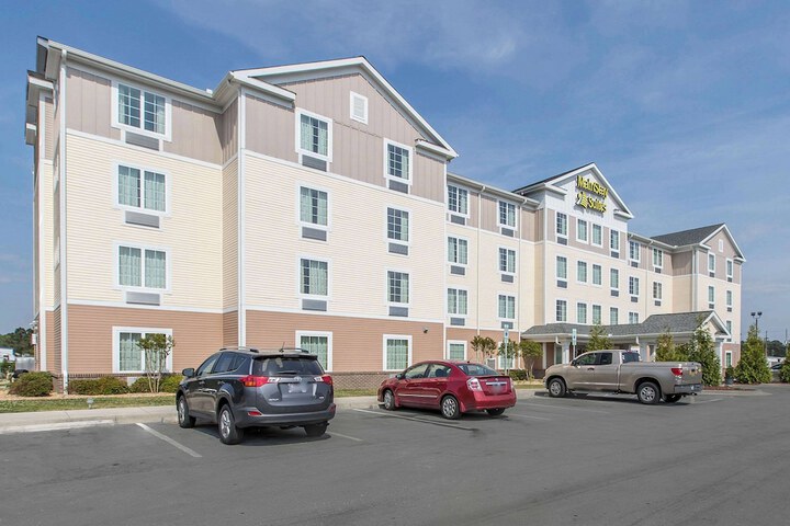 Hotel 70 of 71