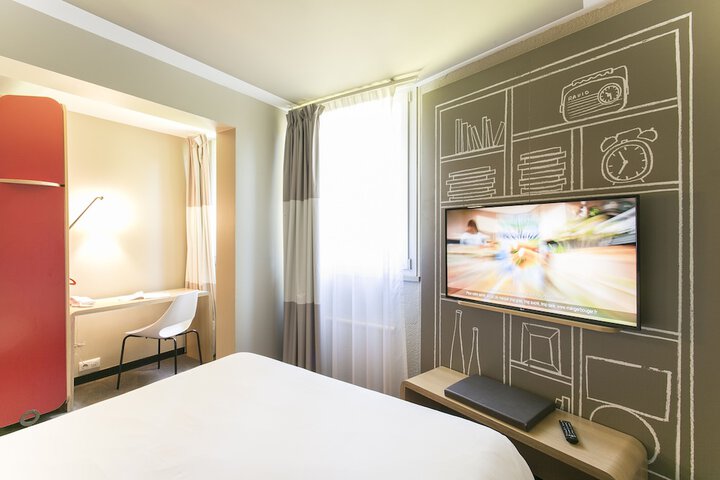 Room 19 of 134