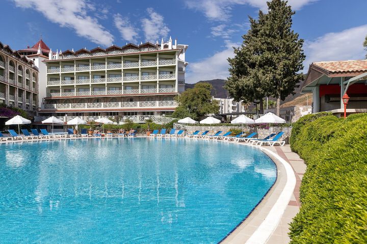 Pool Hotel
