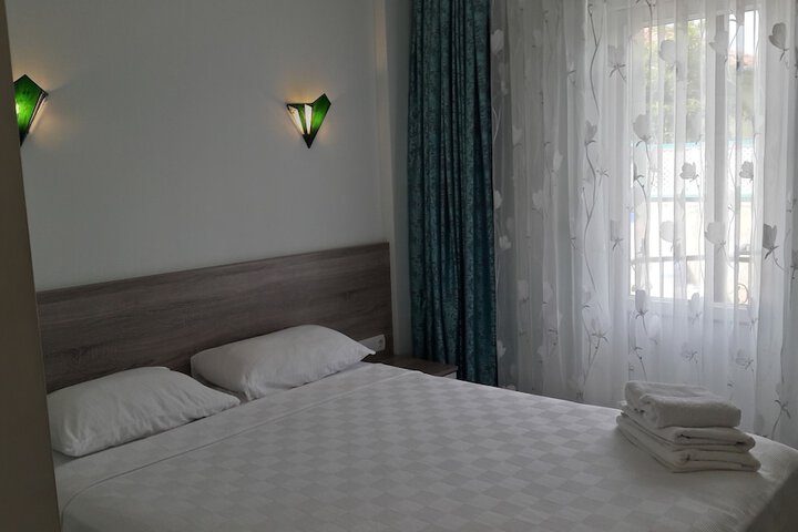 Room 9 of 74