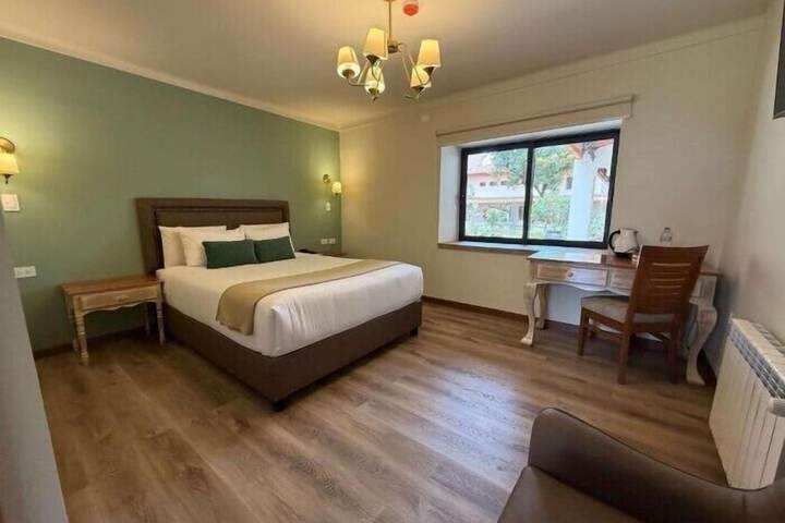 Room 3 of 75