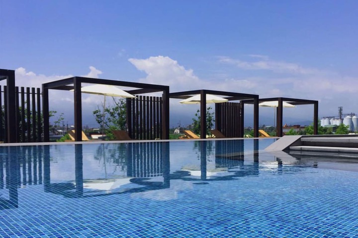 Pool 25 of 41
