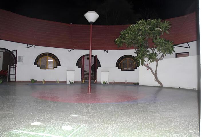Hotel Tapovan