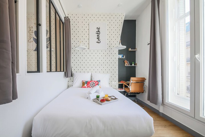 Room 18 of 118