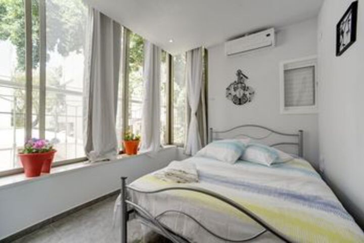 3 Bedrooms - Ben Yehuda