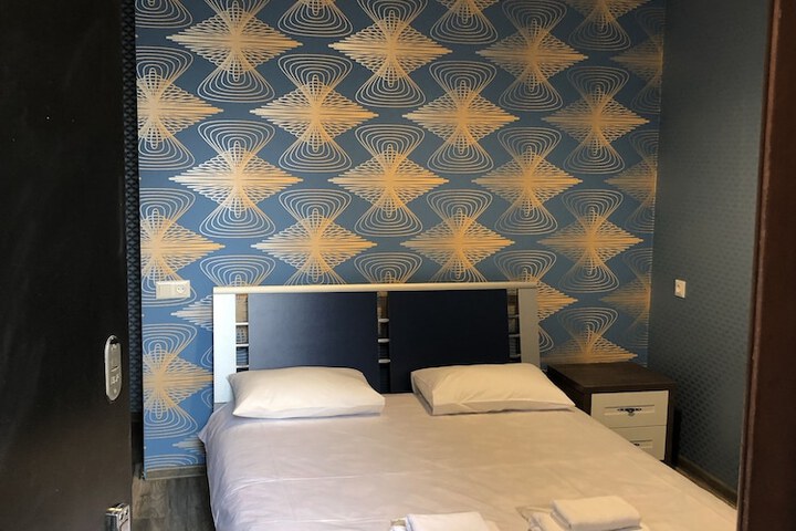Room 22 of 36