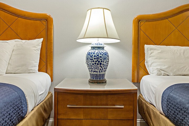 Signature 2 Double Beds (4 of 7)