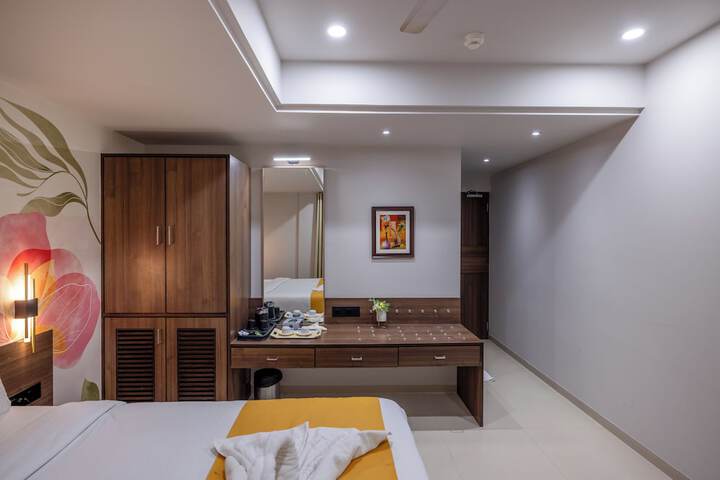 Room 10 of 27