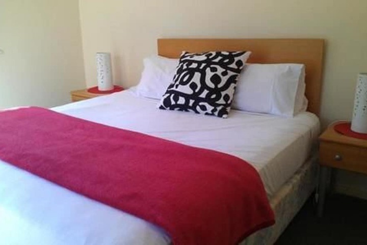 Room 2 of 39