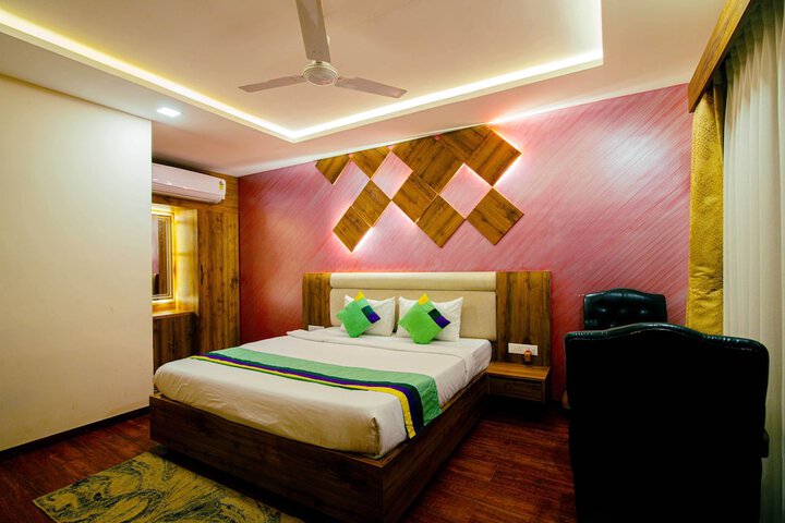 Room 48 of 70