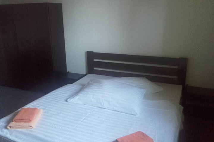 Room 6 of 59