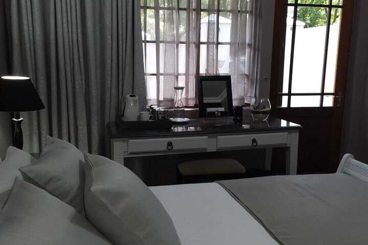 Room 12 of 32
