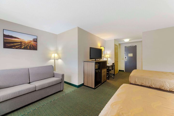 Double Bed Accessible (3 of 9)