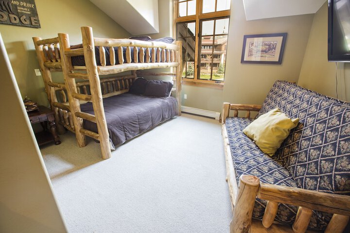 Room 17 of 174