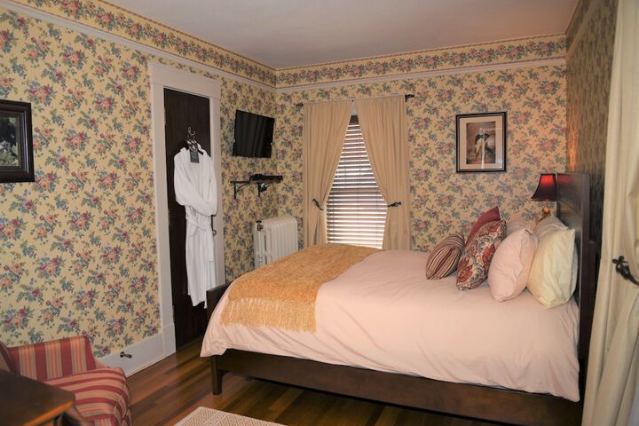 Room 15 of 96