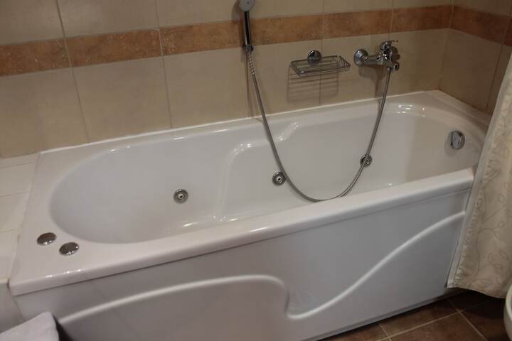 Hot Tub 48 of 91