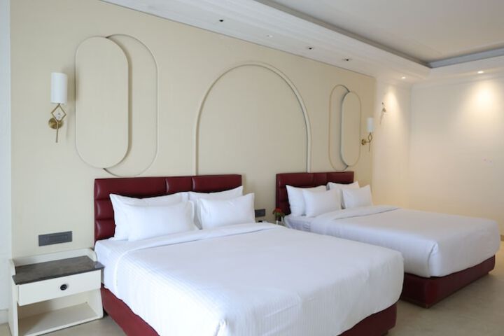 Room 8 of 43