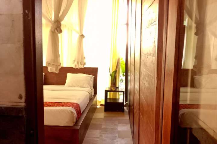 Room 10 of 67