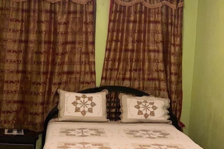 Room 10 of 40
