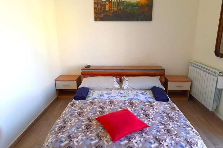 Room 18 of 49