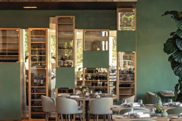 Dining 160 of 220