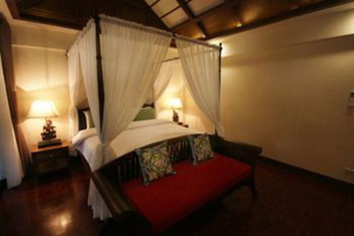 Room 10 of 24