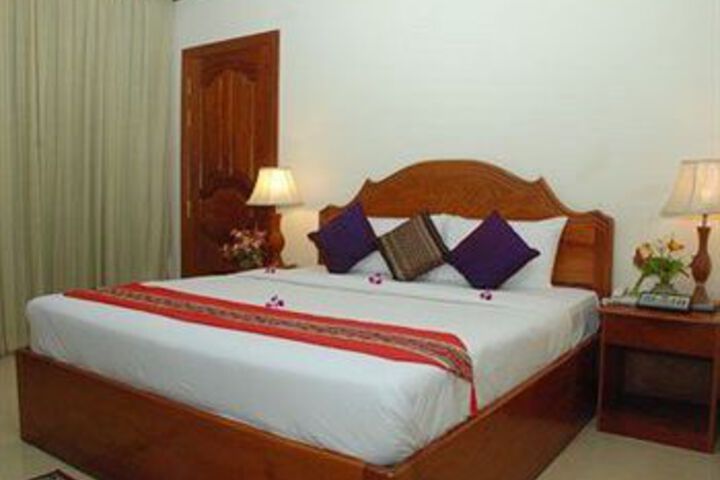 Room 8 of 25
