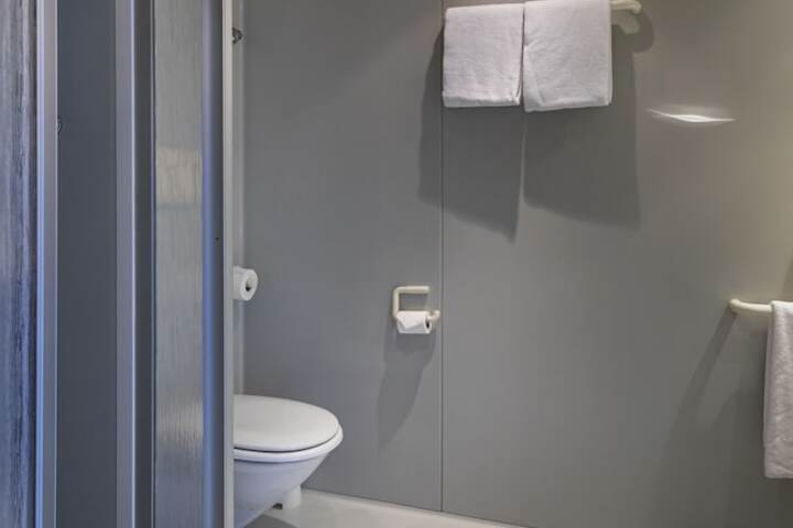 Room 56 of 99