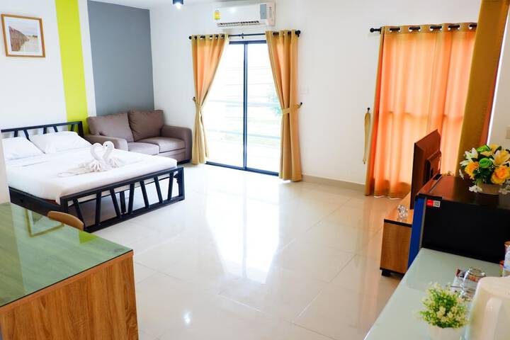 Room 15 of 28