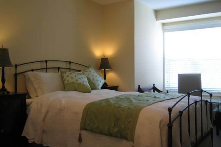 Room 8 of 22