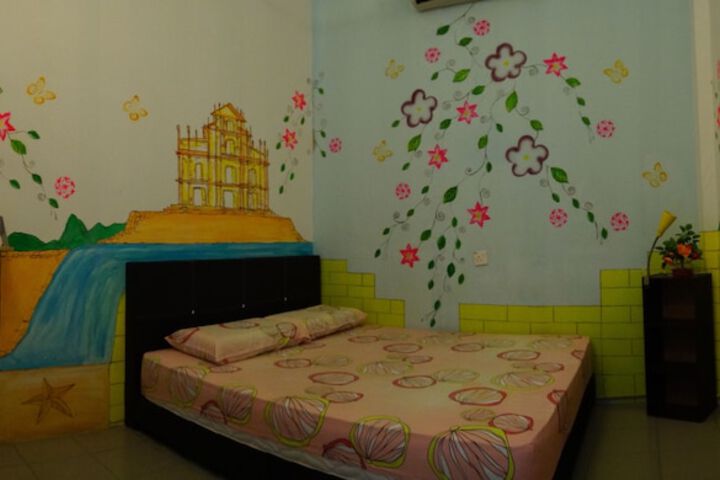 Room 7 of 65