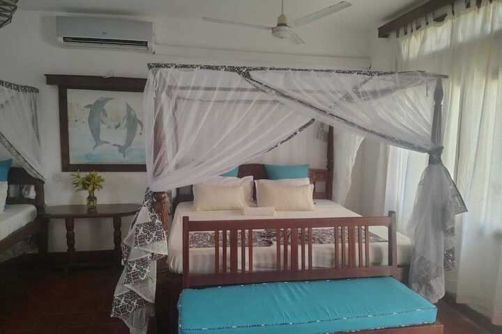 Room 6 of 34