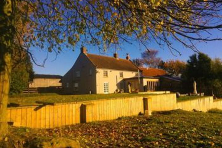 Woundales Farmhouse Bed and Breakfast