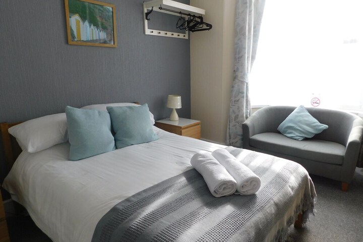 Room 16 of 48