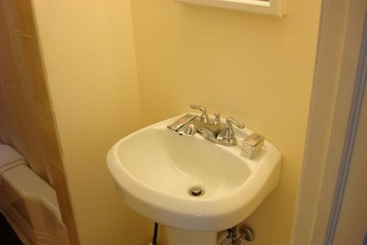 Room 40 of 63