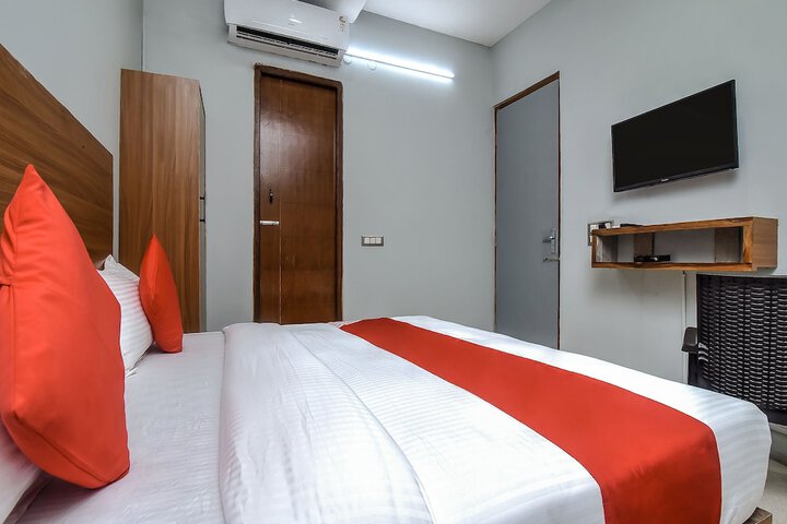Room 26 of 32