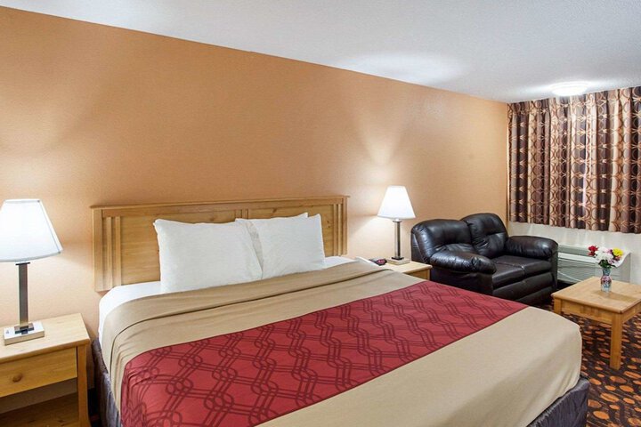 Room 14 of 26